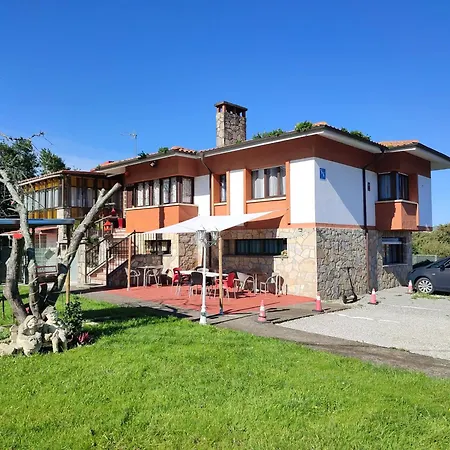 Hébergement de vacances Casa Entera Family House