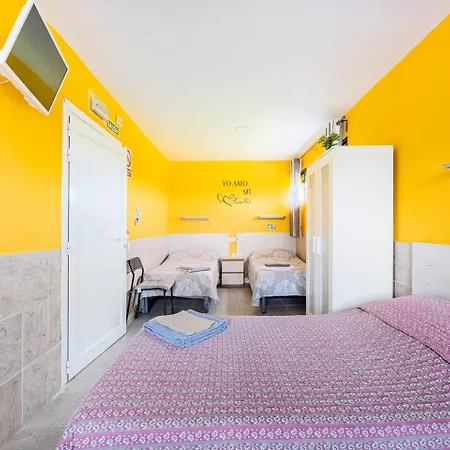 Будинок відпочинку Casa Entera Family House *